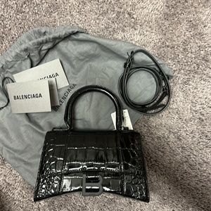 Balenciaga  Hourglass XS
